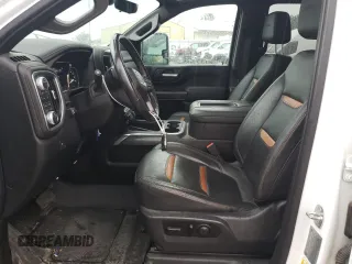 2021 GMC Sierra 3500HD AT4 z VIN 1GT49VEY6MF177836, wystawiony jako Copart lot #64846354 z przebiegiem 83 076 mil mil oraz Szkoda całkowita • Salvage title. Historia ofert i sprzedaży dostępna na DreamBid. Obrazek 7.