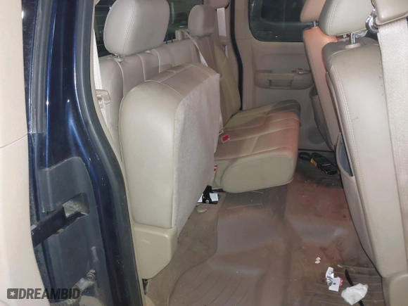 2009 Chevrolet Silverado 1500 LTZ with VIN 1GCEK39J19Z274622, listed as a IAAI auction lot 41352625 with 213,255 mi miles. Bid and sale history available at carsss.com. Image 8.