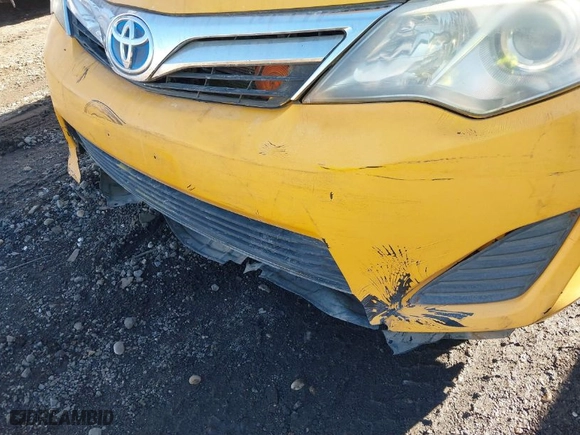 2012 Toyota Camry Hybrid XLE with VIN 4T1BD1FK1CU056792, listed as a IAAI auction lot 41436850 with 999,999 mi miles. Bid and sale history available at carsss.com. Image 6.