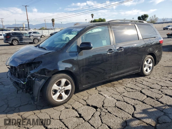 2020 Toyota Sienna LE Auto Access Seat with VIN 5TDKZ3DC1LS024068, listed as a Copart auction lot 50042575 with 72,664 mi miles and Salvage Title. Bid and sale history available at carsss.com. Image 1.