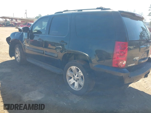 2007 GMC Yukon SLT z VIN 1GKFC13077J401993, wystawiony jako IAAI lot #41704555 z przebiegiem Nie podano mil oraz . Historia ofert i sprzedaży dostępna na DreamBid. Obrazek 3.