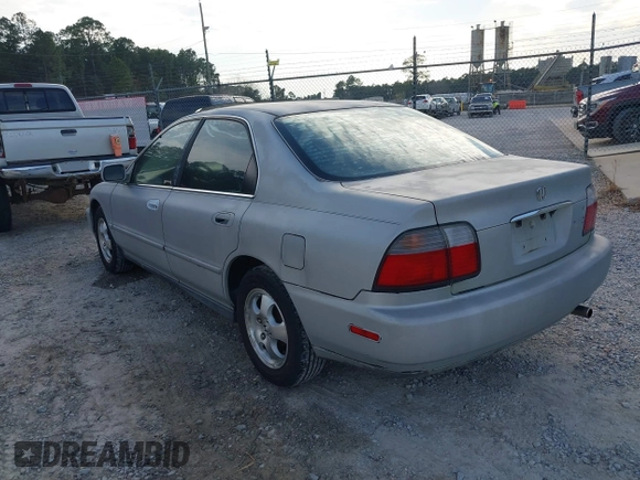 1997 Honda Accord Special Edition with VIN 1HGCD560XVA267719, listed as a IAAI auction lot 41680625 with 325,852 mi miles and . Bid and sale history available at carsss.com. Image 3.