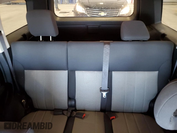2010 Dodge Nitro SE z VIN 1D4PU2GK9AW141981, wystawiony jako Copart lot #53954265 z przebiegiem 109 669 mil mil oraz Szkoda całkowita • Salvage title. Historia ofert i sprzedaży dostępna na DreamBid. Obrazek 10.