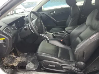 2011 Hyundai Genesis Coupe Grand Touring z VIN KMHHU6KH0BU045993, wystawiony jako Copart lot #53572805 z przebiegiem 61 244 mil mil oraz Szkoda całkowita • Salvage title. Historia ofert i sprzedaży dostępna na DreamBid. Obrazek 7.