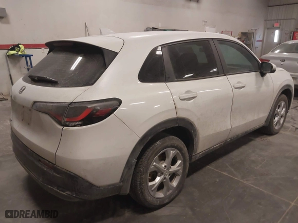 2023 Honda HR-V LX with VIN 3CZRZ2H37PM732330, listed as a IAAI auction lot 41339328 with 58,133 mi miles. Bid and sale history available at carsss.com. Image 4.