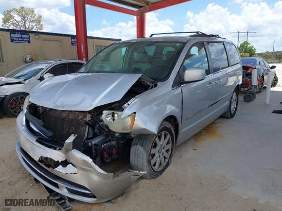 2012 Chrysler Town & Country Touring with VIN 2C4RC1BG0CR208517, listed as a IAAI auction lot 41932476 with 249,756 mi miles. Bid and sale history available at carsss.com. Image 18.