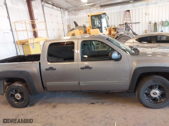 2007 Chevrolet Silverado 1500 LS with VIN 2GCEK13C571501993, listed as a IAAI auction lot 41984825 with 1 mi miles. Bid and sale history available at carsss.com. Image 13.