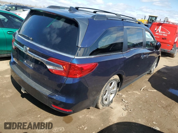 2020 Honda Odyssey EX-L with VIN 5FNRL6H7XLB044239, listed as a Copart auction lot 51140925 with 106,702 mi miles and Salvage Title. Bid and sale history available at carsss.com. Image 3.
