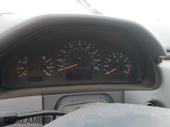 2001 Mercedes-Benz E-Class AWD with VIN WDBJF82J61X055258, listed as a Copart auction lot 42396765 with 0 mi miles and Salvage Title. Bid and sale history available at carsss.com. Image 9.