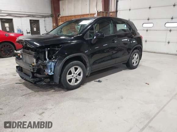2019 Chevrolet Trax LS with VIN 3GNCJNSB0KL152458, listed as a IAAI auction lot 41944875 with 118,055 mi miles. Bid and sale history available at carsss.com. Image 2.