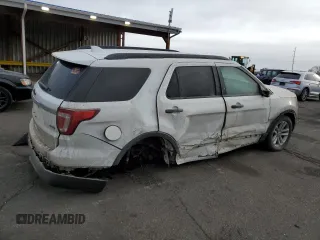 2017 Ford Explorer z VIN 1FM5K8B82HGD58779, wystawiony jako Copart lot #49643485 z przebiegiem 121 400 mil mil oraz Szkoda całkowita • Salvage title. Historia ofert i sprzedaży dostępna na DreamBid. Obrazek 3.