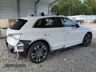 2018 Audi SQ5 Premium Plus with VIN WA1A4AFY5J2008235, listed as a Copart auction lot 69870804 with 116,610 mi miles and Salvage Title. Bid and sale history available at DreamBid. Image 3.