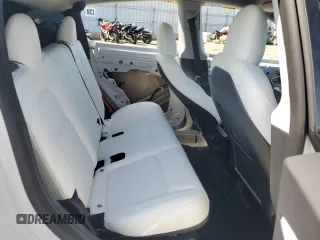 2021 Tesla Model Y Performance z VIN 5YJYGDEF2MF277467, wystawiony jako Copart lot #52410275 z przebiegiem 57 116 mil mil oraz Szkoda całkowita • Salvage title. Historia ofert i sprzedaży dostępna na DreamBid. Obrazek 12.