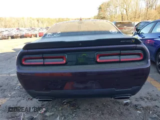 2020 Dodge Challenger R/T Scat Pack 50th Anniversary z VIN 2C3CDZFJ2LH227037, wystawiony jako IAAI lot #41172066 z przebiegiem 42 024 mil mil oraz . Historia ofert i sprzedaży dostępna na DreamBid. Obrazek 15.