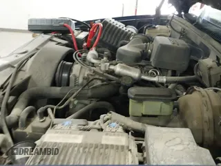 1998 GMC Yukon z VIN 1GKEK13R2WJ704370, wystawiony jako IAAI lot #42721571 z przebiegiem 245 860 mil mil oraz . Historia ofert i sprzedaży dostępna na DreamBid. Obrazek 19.