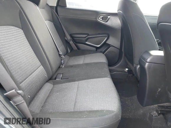 2020 Kia Soul LX with VIN KNDJ23AU2L7118161, listed as a IAAI auction lot 41402849 with 103,215 mi miles. Bid and sale history available at carsss.com. Image 8.
