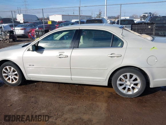 2008 Mercury Milan z VIN 3MEHM07Z58R638718, wystawiony jako IAAI lot #41536905 z przebiegiem 70 729 mil mil oraz . Historia ofert i sprzedaży dostępna na DreamBid. Obrazek 14.