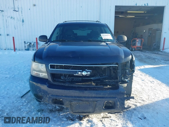 2008 Chevrolet Suburban Commercial with VIN 1GNFK16318J207263, listed as a IAAI auction lot 41246619 with 247,454 mi miles. Bid and sale history available at carsss.com. Image 12.