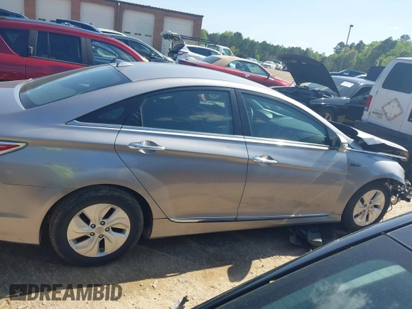 2013 Hyundai Sonata with VIN KMHEC4A46DA075948, listed as a IAAI auction lot 41994662 with 146,699 mi miles and . Bid and sale history available at carsss.com. Image 14.