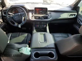 2021 Chevrolet Suburban RST z VIN 1GNSKEKD8MR193782, wystawiony jako Copart lot #82821484 z przebiegiem 74 195 mil mil oraz Szkoda całkowita • Salvage title. Historia ofert i sprzedaży dostępna na DreamBid. Obrazek 8.
