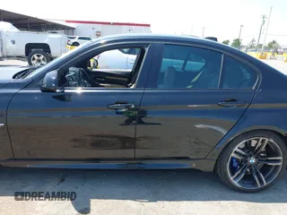 2015 BMW M3 z VIN WBS3C9C59FP804029, wystawiony jako IAAI lot #42438618 z przebiegiem 109 817 mil mil oraz . Historia ofert i sprzedaży dostępna na DreamBid. Obrazek 14.
