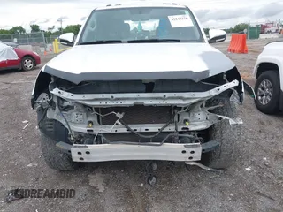 2018 Toyota 4Runner SR5 с VIN JTEZU5JR8J5187543, выставлен на аукционе IAAI как лот 42247276 с пробегом 101 405 миль миль и . История ставок и продаж доступна на DreamBid. Изображение 6.