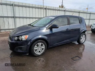 2016 Chevrolet Sonic LT z VIN 1G1JC6SH4G4144535, wystawiony jako Copart lot #55432545 z przebiegiem 116 961 mil mil oraz Szkoda całkowita • Salvage title. Historia ofert i sprzedaży dostępna na DreamBid. Obrazek 1.