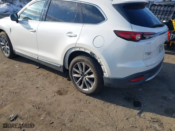 2018 Mazda CX-9 Grand Touring with VIN JM3TCBDYXJ0208654, listed as a IAAI auction lot 41410805 with 117,761 mi miles. Bid and sale history available at carsss.com. Image 3.