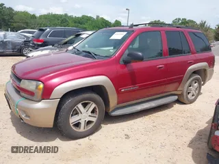 2004 Chevrolet TrailBlazer LS with VIN 1GNDT13S042190606, listed as a IAAI auction lot 42165900 with 298,141 mi miles. Bid and sale history available at carsss.com. Image 2.