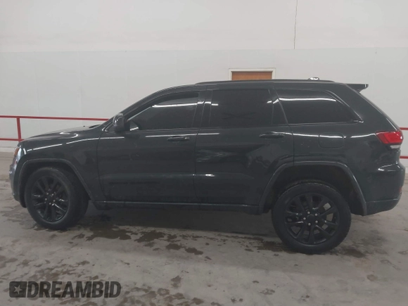 2017 Jeep Grand Cherokee Altitude with VIN 1C4RJFAG9HC886171, listed as a IAAI auction lot 41840198 with 125,616 mi miles and . Bid and sale history available at DreamBid. Image 13.