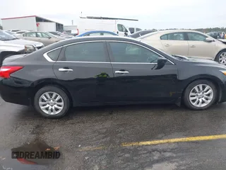 2017 Nissan Altima S z VIN 1N4AL3AP8HC226263, wystawiony jako IAAI lot #41304326 z przebiegiem 150 556 mil mil oraz . Historia ofert i sprzedaży dostępna na DreamBid. Obrazek 13.