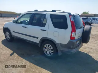 2005 Honda CR-V EX with VIN JHLRD78865C063319, listed as a IAAI auction lot 42160375 with 203,213 mi miles and . Bid and sale history available at carsss.com. Image 3.