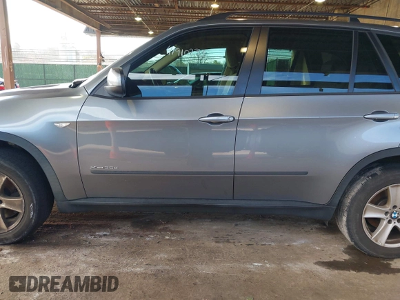 2012 BMW X5 35d with VIN 5UXZW0C59CL673416, listed as a IAAI auction lot 41910233 with 70,008 mi miles and . Bid and sale history available at DreamBid. Image 14.