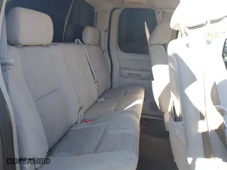 2010 Chevrolet Silverado 1500 LT with VIN 1GCSKSE35AZ261428, listed as a IAAI auction lot 41643928 with 136,282 mi miles. Bid and sale history available at carsss.com. Image 8.