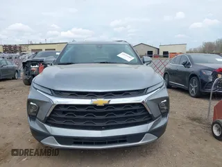 2023 Chevrolet Blazer LT с VIN 3GNKBHR40PS235497, выставлен на аукционе IAAI как лот 42124586 с пробегом 20 533 миль миль и . История ставок и продаж доступна на DreamBid. Изображение 13.