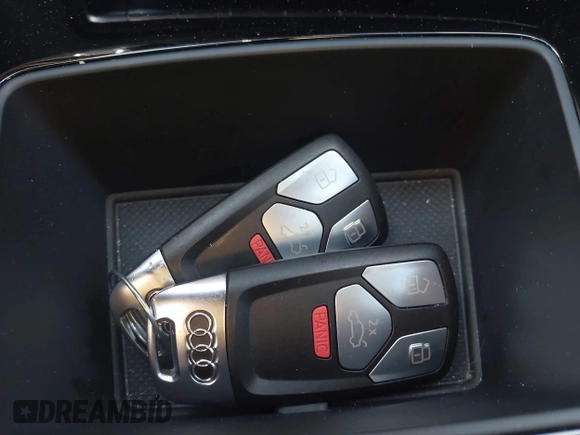 2023 Audi Q5 S line Premium Plus z VIN WA1EAAFY5P2133268, wystawiony jako IAAI lot #42043262 z przebiegiem 21 664 mil mil oraz . Historia ofert i sprzedaży dostępna na DreamBid. Obrazek 11.