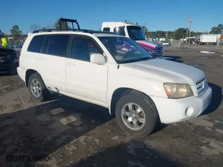 2006 Toyota Highlander w/3rd Row with VIN JTEEP21A660159923, listed as a IAAI auction lot 41861857 with 241,089 mi miles. Bid and sale history available at carsss.com. Image 1.