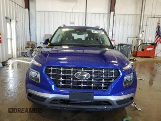 2024 Hyundai Venue SEL with VIN KMHRC8A30RU331698, listed as a Copart auction lot 44720575 with 661 mi miles and Salvage title. Bid and sale history available at DreamBid. Image 5.