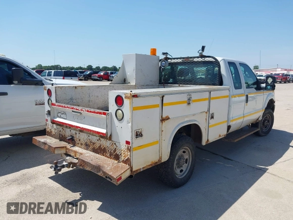 2013 Ford F-350 z VIN 1FD7X3B68DEA41140, wystawiony jako IAAI lot #42208592 z przebiegiem 179 966 mil mil oraz . Historia ofert i sprzedaży dostępna na DreamBid. Obrazek 4.