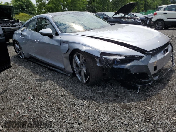 2024 Audi e-tron GT Prestige z VIN WAUDJBFW7R7001203, wystawiony jako Copart lot #63804904 z przebiegiem 48 mil mil oraz Szkody całkowita. Historia ofert i sprzedaży dostępna na DreamBid. Obrazek 4.
