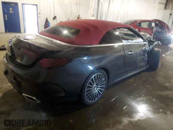 2024 Mercedes-Benz CLE 300 z VIN W1KMK4HB1RF026146, wystawiony jako Copart lot #84595634 z przebiegiem Nie podano mil oraz Szkoda całkowita • Salvage title. Historia ofert i sprzedaży dostępna na DreamBid. Obrazek 3.