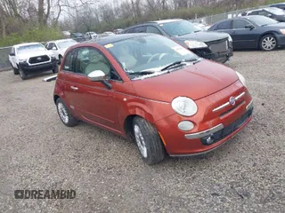 2012 FIAT 500 Lounge z VIN 3C3CFFCR3CT111503, wystawiony jako IAAI lot #41976622 z przebiegiem 85 637 mil mil oraz . Historia ofert i sprzedaży dostępna na DreamBid. Obrazek 1.