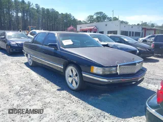 1995 Cadillac DeVille z VIN 1G6KD52B4SU237730, wystawiony jako IAAI lot #41802239 z przebiegiem 209 140 mil mil oraz . Historia ofert i sprzedaży dostępna na DreamBid. Obrazek 1.