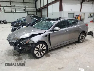 2012 Kia Optima SX z VIN 5XXGR4A69CG014576, wystawiony jako Copart lot #57052935 z przebiegiem 83 697 mil mil oraz Nie do naprawy • Non repairable. Historia ofert i sprzedaży dostępna na DreamBid. Obrazek 1.