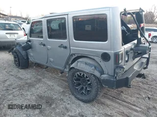 2018 Jeep Wrangler JK Unlimited Sport S with VIN 1C4BJWDG5JL862100, listed as a IAAI auction lot 40986228 with 1 mi miles. Bid and sale history available at carsss.com. Image 3.
