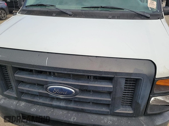 2013 Ford Econoline Passenger XL z VIN 1FBSS3BL5DDA49371, wystawiony jako IAAI lot #42520998 z przebiegiem 62 763 mil mil oraz . Historia ofert i sprzedaży dostępna na DreamBid. Obrazek 3.