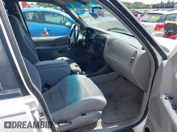 1998 Ford Explorer XL with VIN 1FMZU34E1WZA43815, listed as a IAAI auction lot 42446208 with 71,990 mi miles and . Bid and sale history available at DreamBid. Image 5.