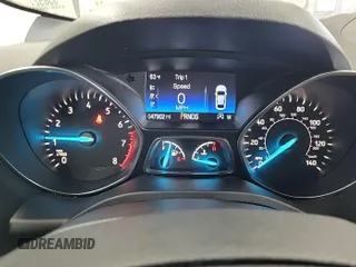 2018 Ford Escape SE z VIN 1FMCU9GD4JUA76194, wystawiony jako IAAI lot #42421138 z przebiegiem 47 896 mil mil oraz . Historia ofert i sprzedaży dostępna na DreamBid. Obrazek 2.