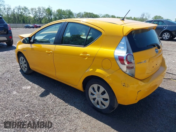 2014 Toyota Prius One z VIN JTDKDTB31E1066984, wystawiony jako IAAI lot #42261574 z przebiegiem 163 378 mil mil oraz . Historia ofert i sprzedaży dostępna na DreamBid. Obrazek 3.