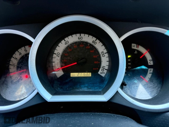 2013 Toyota Tacoma with VIN 5TFLU4EN1DX063442, listed as a Copart auction lot 62521295 with 211,682 mi miles and Clean title. Bid and sale history available at DreamBid. Image 8.